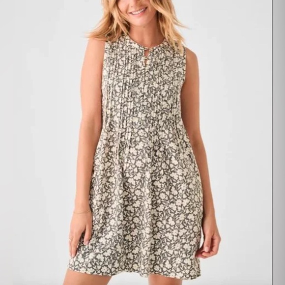 Faherty Dresses & Skirts - Faherty Isha gray and white floral linen dress